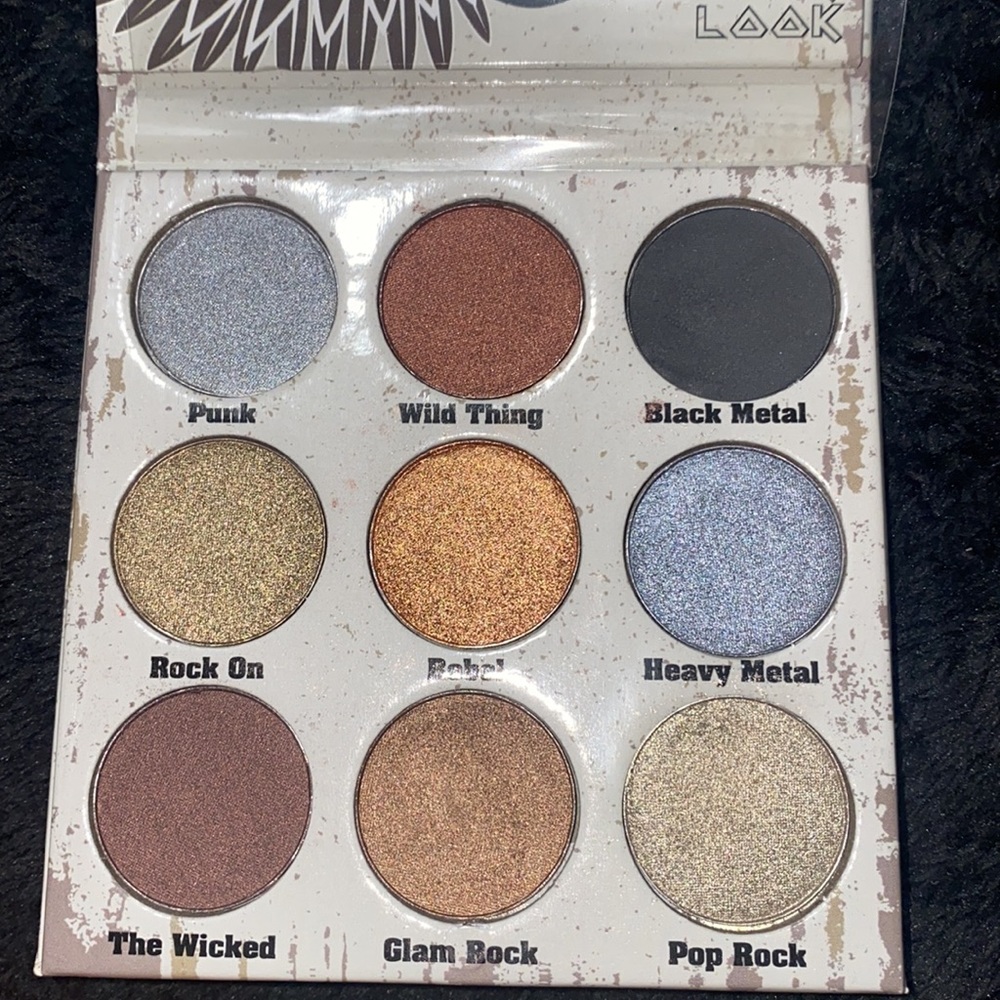 🌵New Glam Metals eye shadow pallet! - Picture 3 of 4